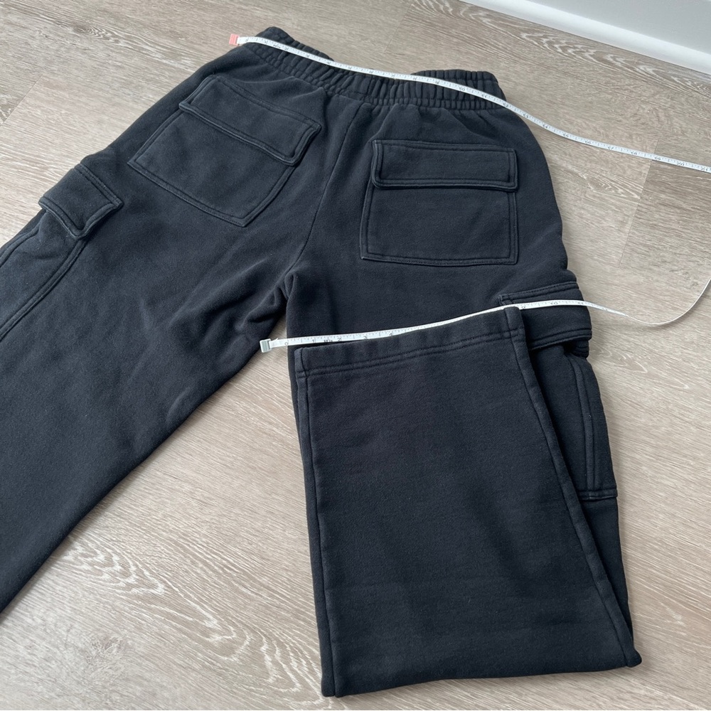 Aritzia Tna Cozy Fleece Mega Cargo Oversized Wide-Leg Sweatpants Black 2XS Short - Picture 8 of 9